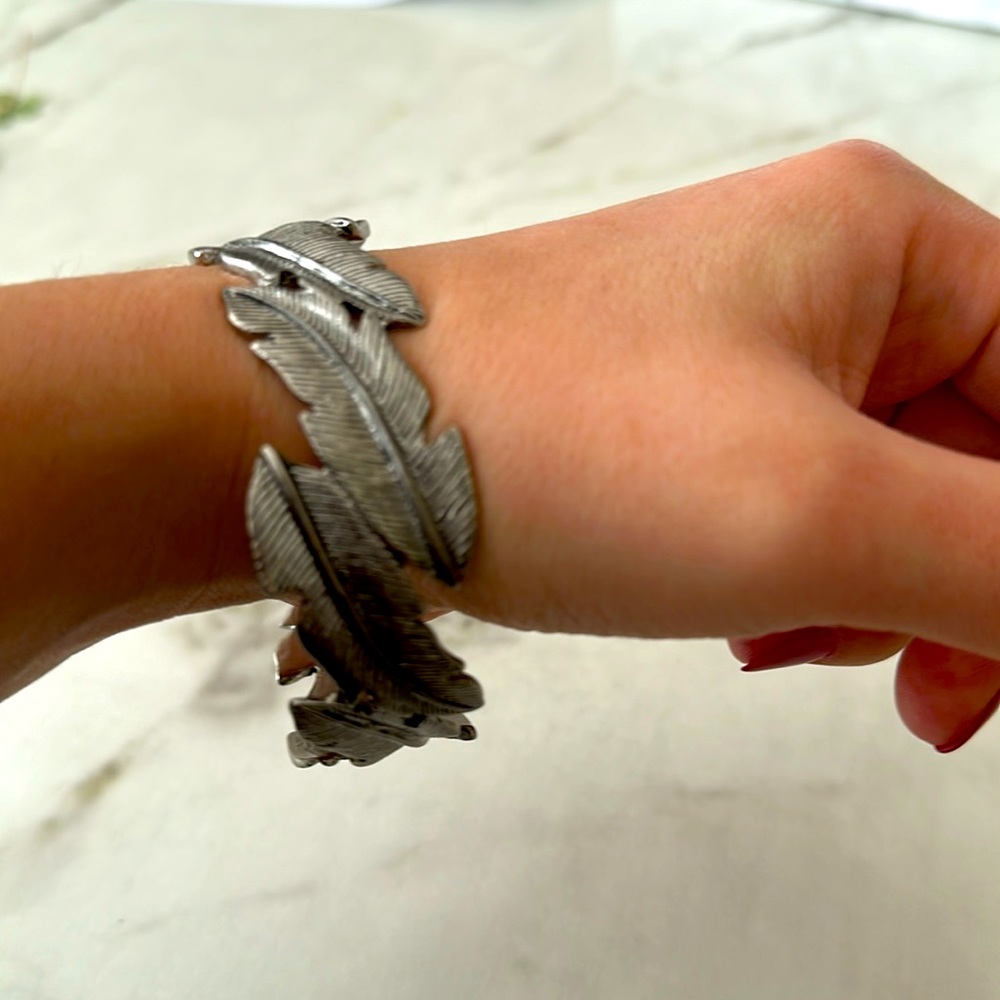 Feathers silver bracelet